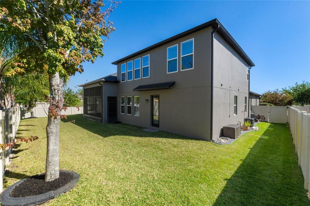 Activo con contrato: $1,063,750 (5 camas, 4 baños, 4475 Pies cuadrados)