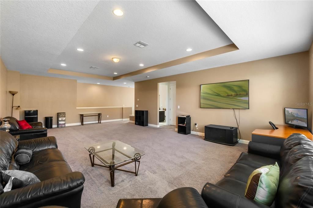 Activo con contrato: $1,063,750 (5 camas, 4 baños, 4475 Pies cuadrados)