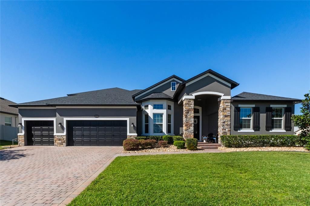 Activo con contrato: $1,063,750 (5 camas, 4 baños, 4475 Pies cuadrados)