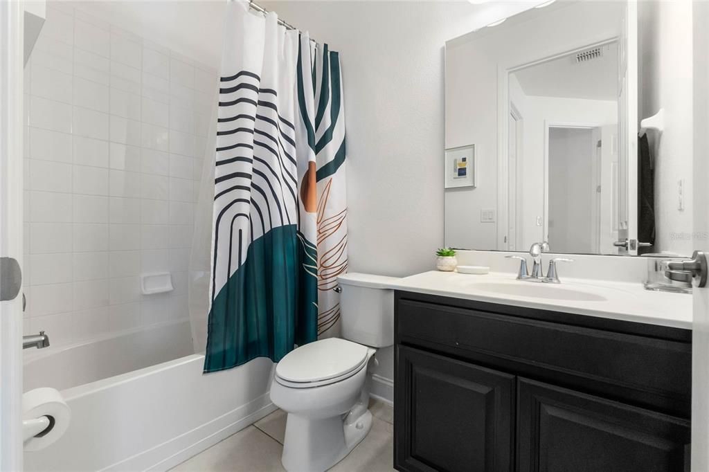 Activo con contrato: $1,063,750 (5 camas, 4 baños, 4475 Pies cuadrados)