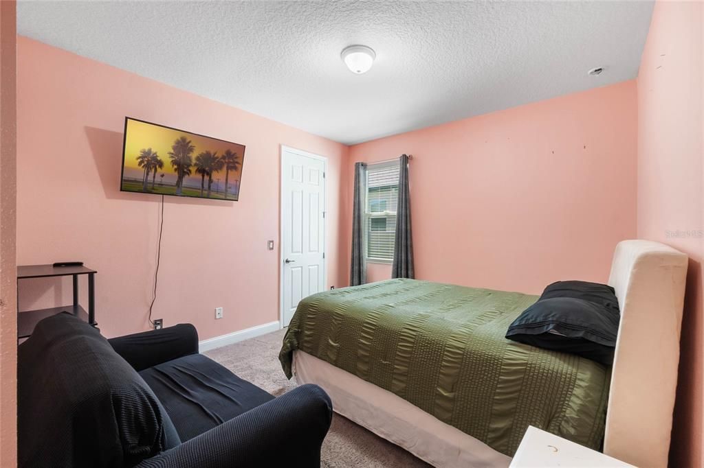 Activo con contrato: $1,063,750 (5 camas, 4 baños, 4475 Pies cuadrados)