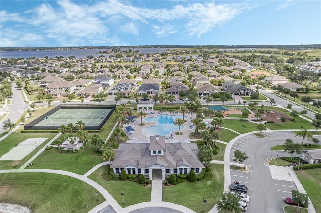 Activo con contrato: $1,063,750 (5 camas, 4 baños, 4475 Pies cuadrados)