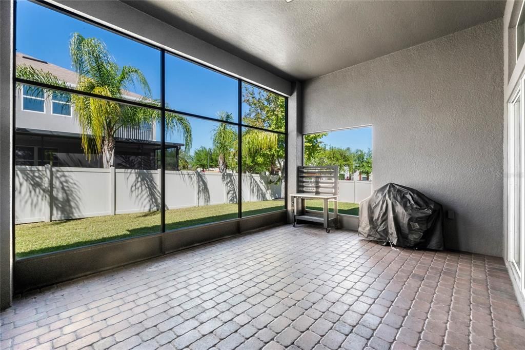 Activo con contrato: $1,063,750 (5 camas, 4 baños, 4475 Pies cuadrados)