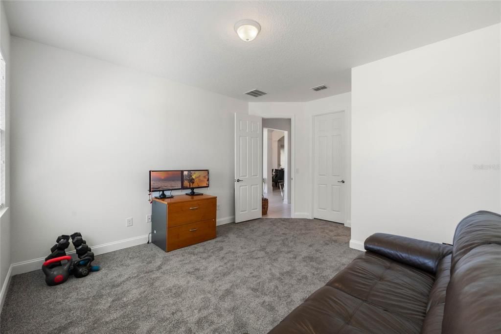 Activo con contrato: $1,063,750 (5 camas, 4 baños, 4475 Pies cuadrados)