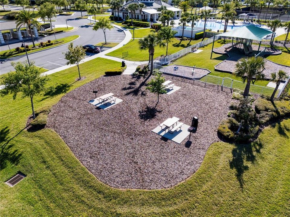 Activo con contrato: $1,063,750 (5 camas, 4 baños, 4475 Pies cuadrados)