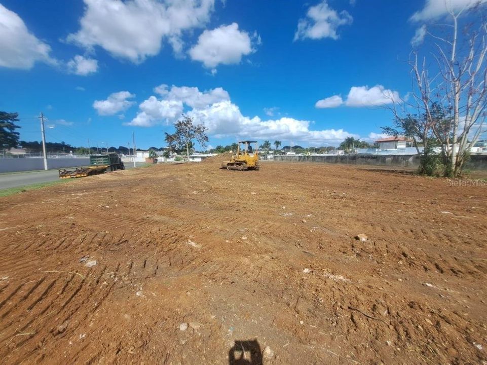 En Venta: $275,000 (0.76 acres)