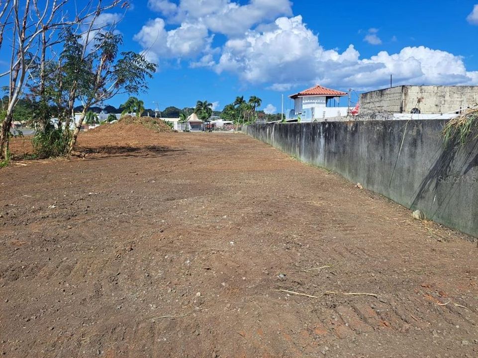 En Venta: $275,000 (0.76 acres)