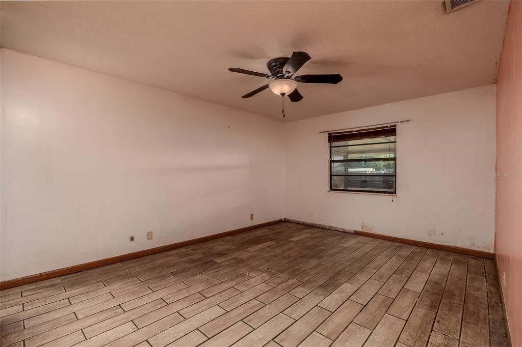 For Sale: $225,000 (3 beds, 2 baths, 1794 Square Feet)