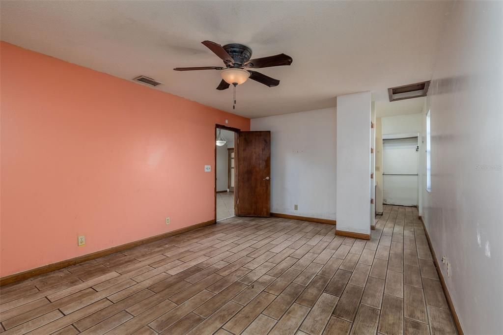 For Sale: $225,000 (3 beds, 2 baths, 1794 Square Feet)