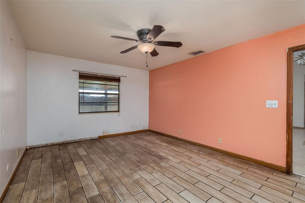 For Sale: $225,000 (3 beds, 2 baths, 1794 Square Feet)