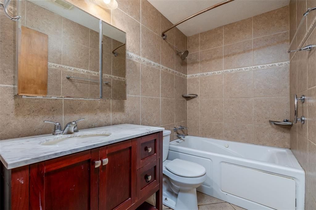 For Sale: $225,000 (3 beds, 2 baths, 1794 Square Feet)