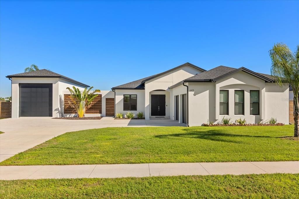 Recently Sold: $750,000 (4 beds, 2 baths, 1998 Square Feet)