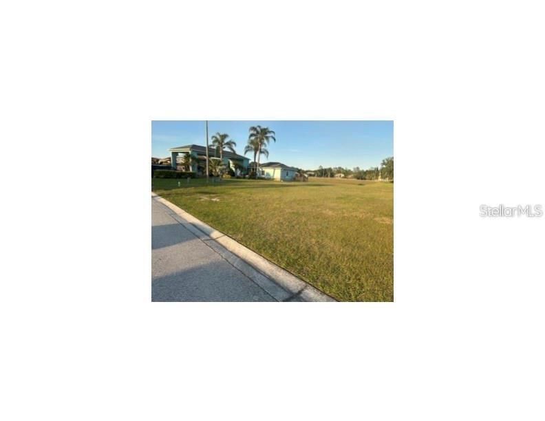 На продажу: $119,900 (0.20 acres)