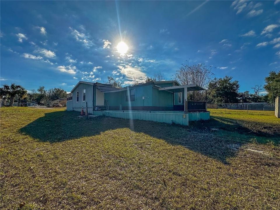 Vendido Recientemente: $115,000 (3 camas, 2 baños, 1640 Pies cuadrados)