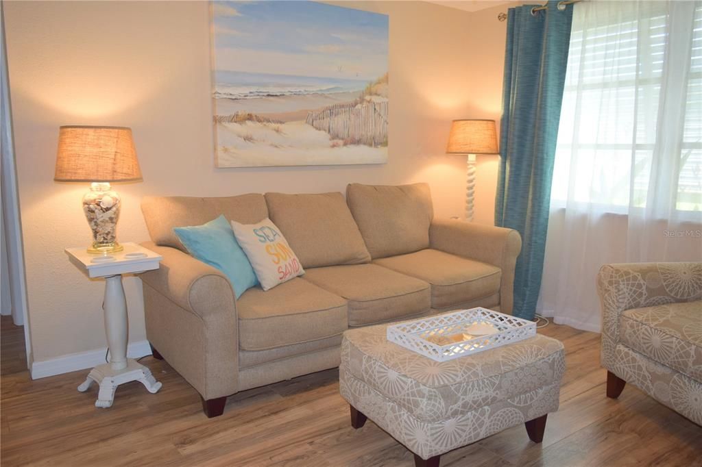 For Rent: $3,600 (2 beds, 2 baths, 999 Square Feet)