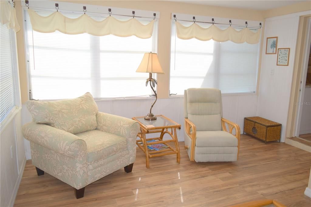 For Rent: $3,600 (2 beds, 2 baths, 999 Square Feet)