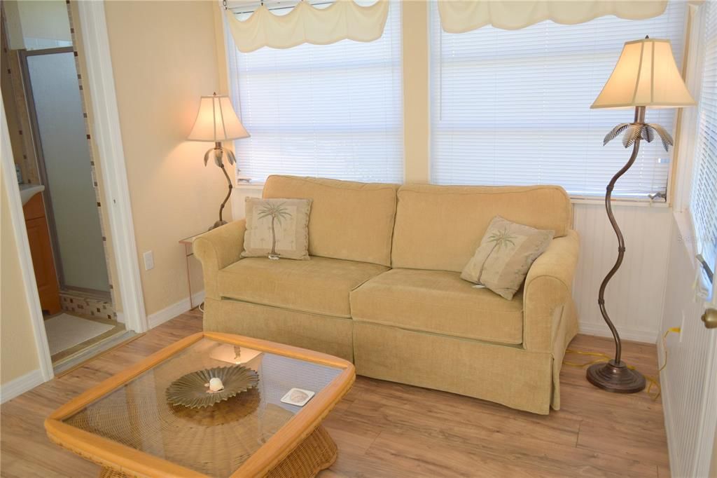 For Rent: $3,600 (2 beds, 2 baths, 999 Square Feet)