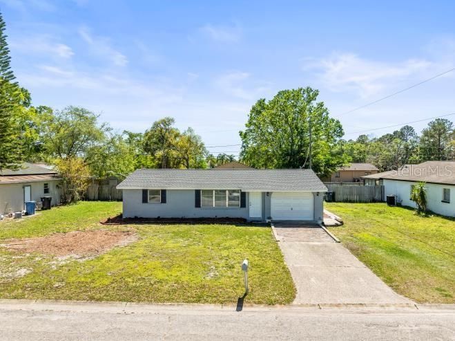 Recently Sold: $310,000 (2 beds, 1 baths, 952 Square Feet)