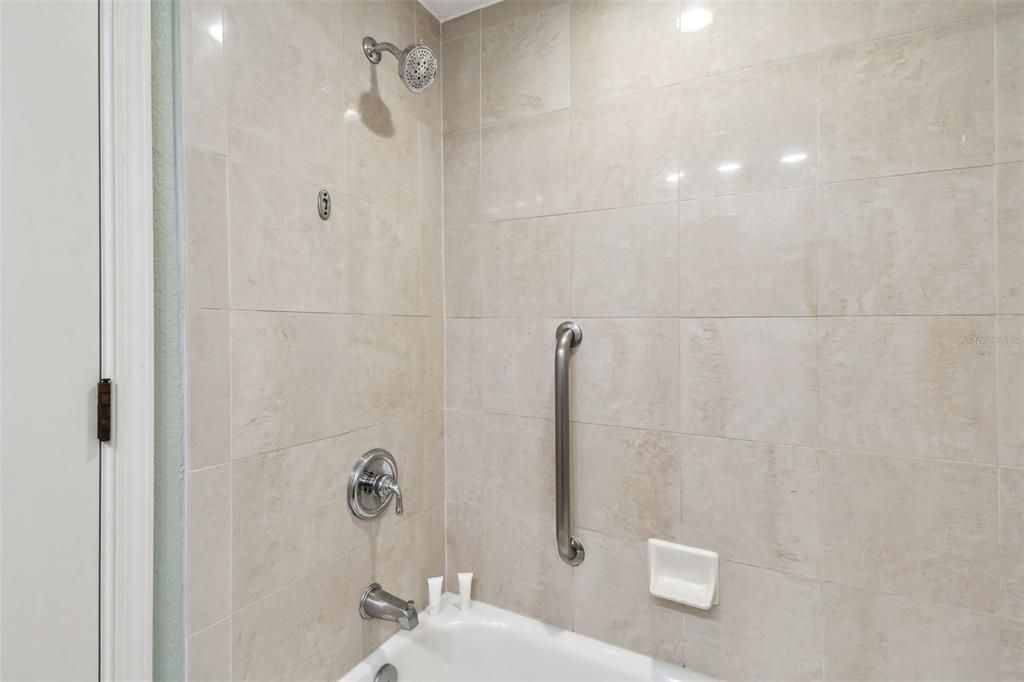 На продажу: $175,000 (1 спален, 1 ванн, 530 Квадратных фут)