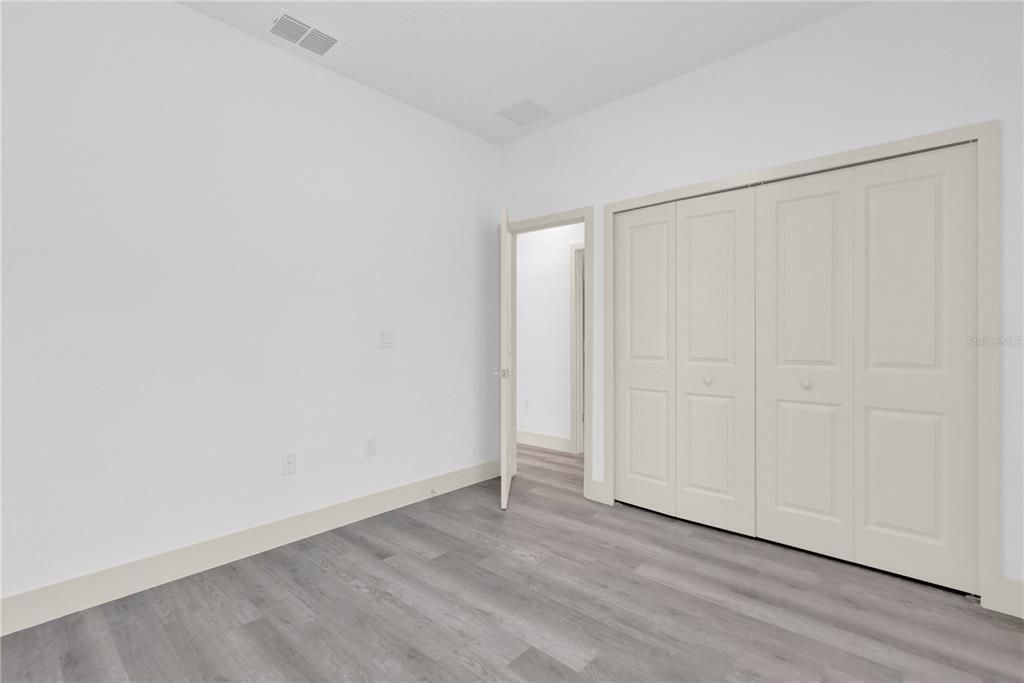 For Sale: $299,999 (4 beds, 2 baths, 1679 Square Feet)