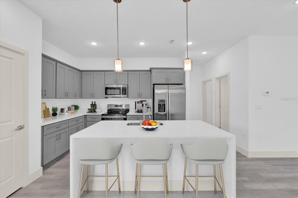 For Sale: $299,999 (4 beds, 2 baths, 1679 Square Feet)