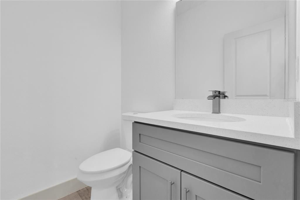 For Sale: $299,999 (4 beds, 2 baths, 1679 Square Feet)