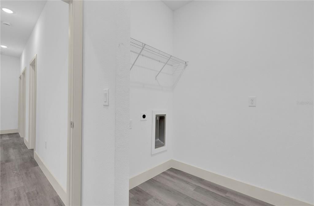 For Sale: $299,999 (4 beds, 2 baths, 1679 Square Feet)