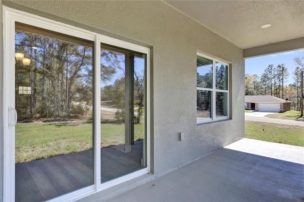 For Sale: $299,999 (4 beds, 2 baths, 1679 Square Feet)