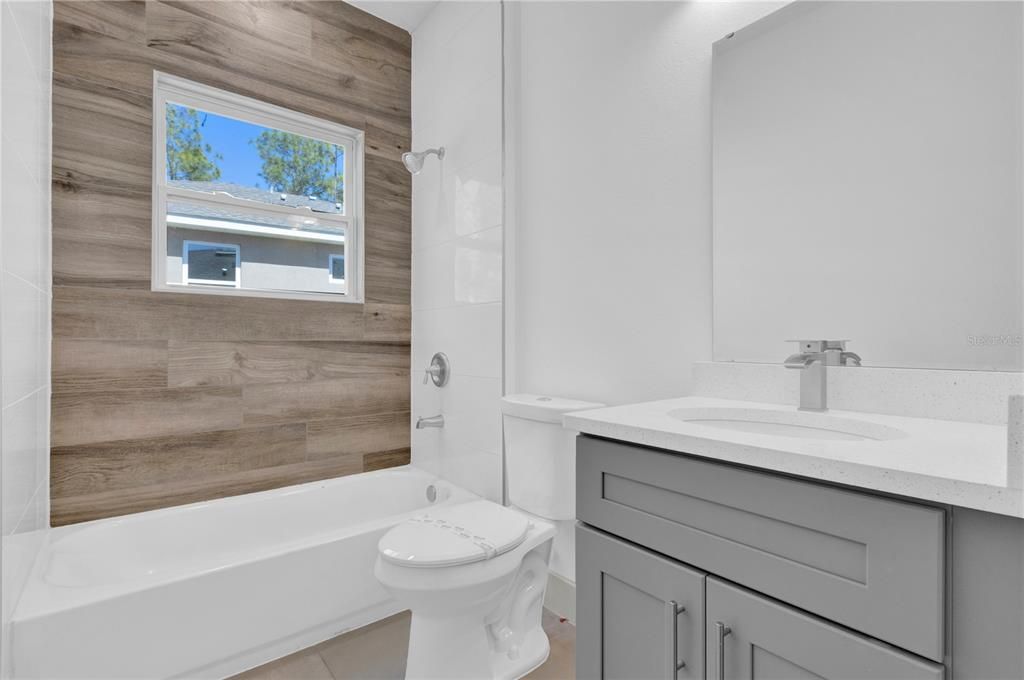 For Sale: $299,999 (4 beds, 2 baths, 1679 Square Feet)