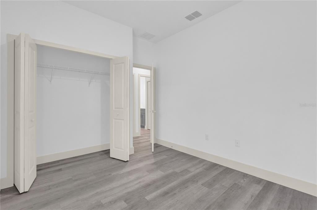 For Sale: $299,999 (4 beds, 2 baths, 1679 Square Feet)