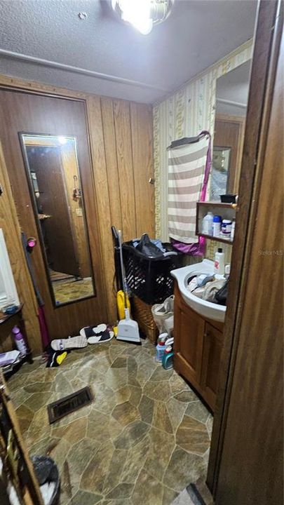 На продажу: $220,000 (3 спален, 2 ванн, 1344 Квадратных фут)