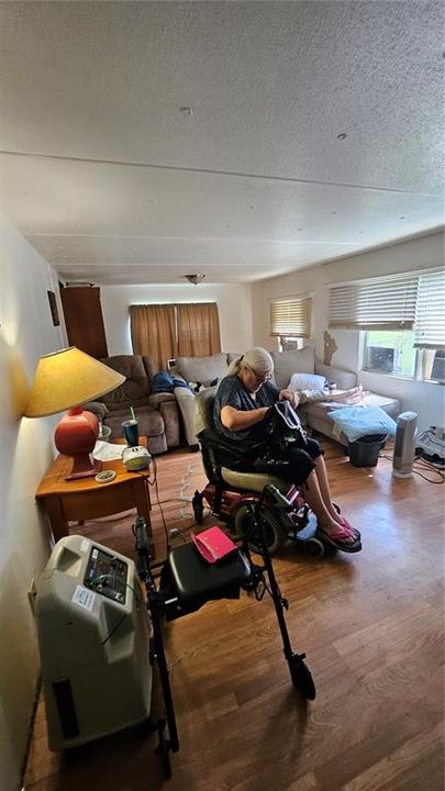 На продажу: $220,000 (3 спален, 2 ванн, 1344 Квадратных фут)