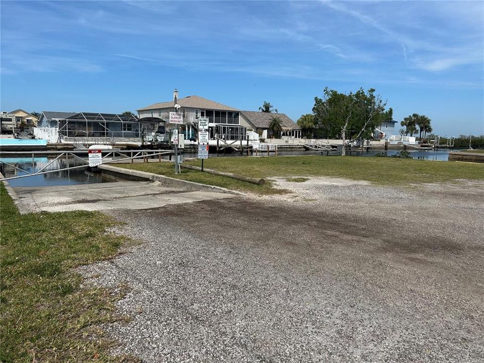 На продажу: $399,000 (3 спален, 2 ванн, 1781 Квадратных фут)