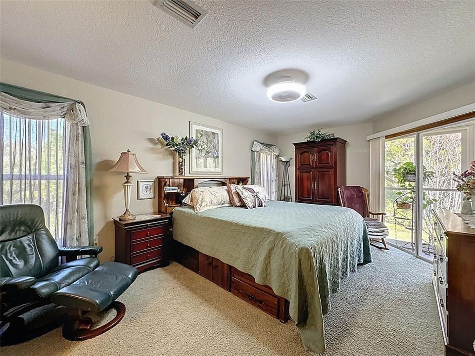 На продажу: $399,000 (3 спален, 2 ванн, 1781 Квадратных фут)