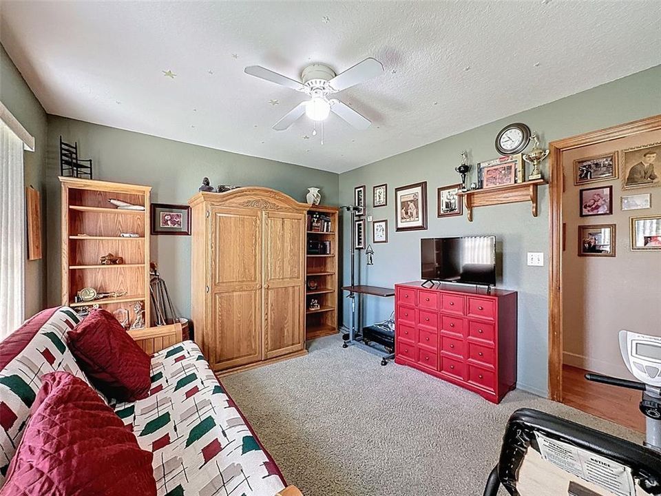 На продажу: $399,000 (3 спален, 2 ванн, 1781 Квадратных фут)