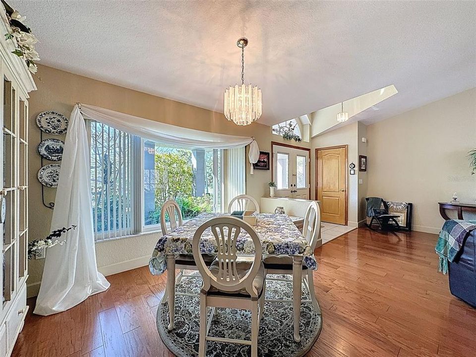 На продажу: $399,000 (3 спален, 2 ванн, 1781 Квадратных фут)