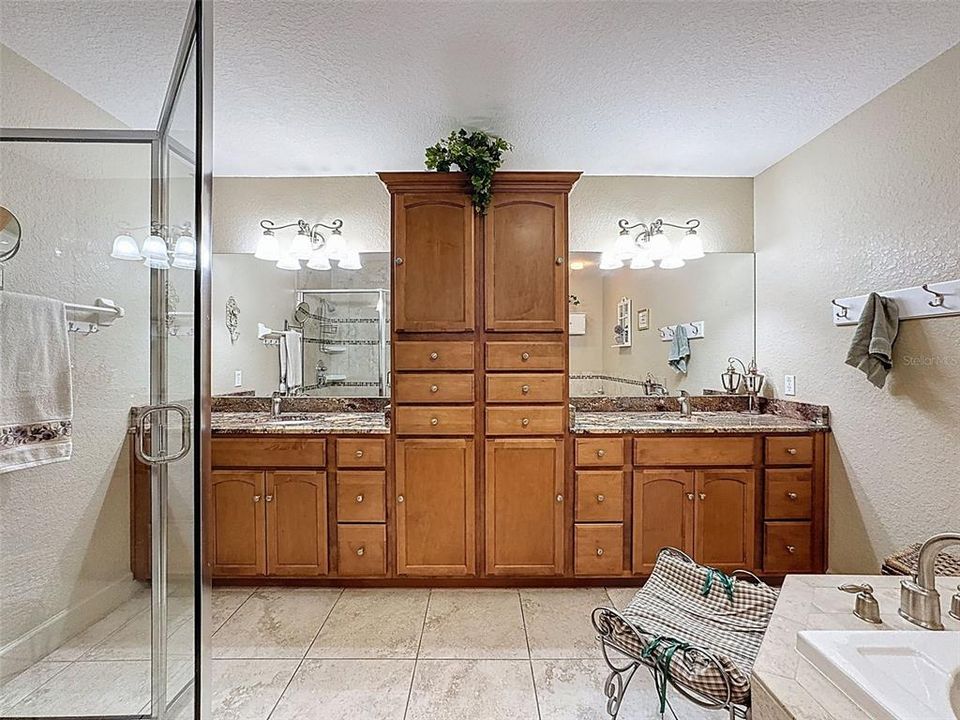 На продажу: $399,000 (3 спален, 2 ванн, 1781 Квадратных фут)