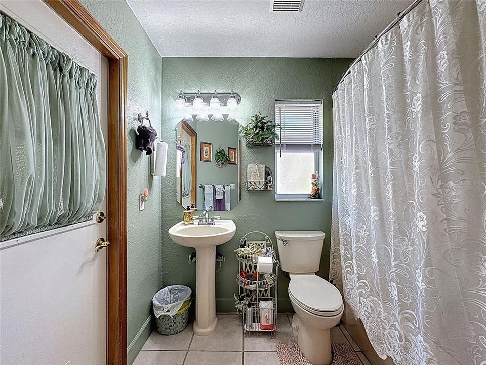 На продажу: $399,000 (3 спален, 2 ванн, 1781 Квадратных фут)