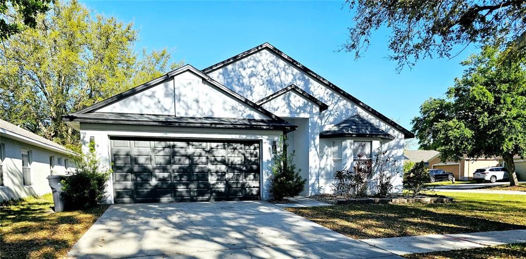 Recientemente alquilado: $3,400 (4 camas, 2 baños, 2186 Pies cuadrados)