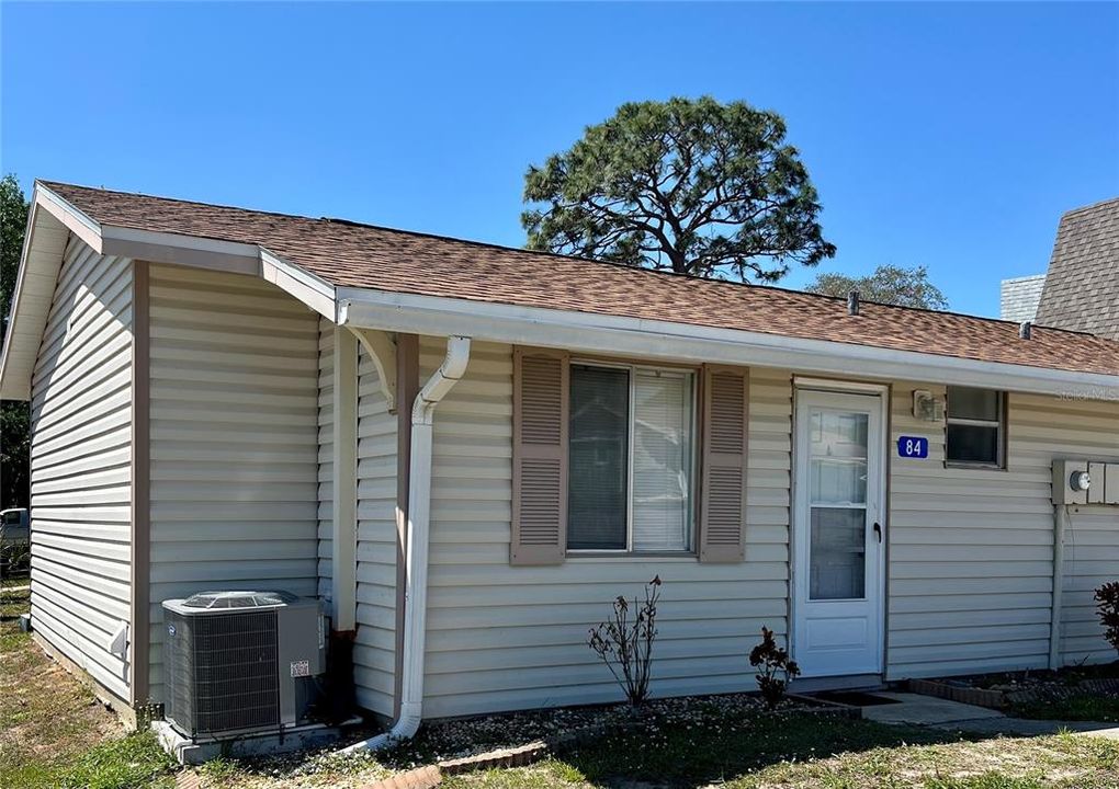 Recently Sold: $159,000 (2 beds, 2 baths, 620 Square Feet)