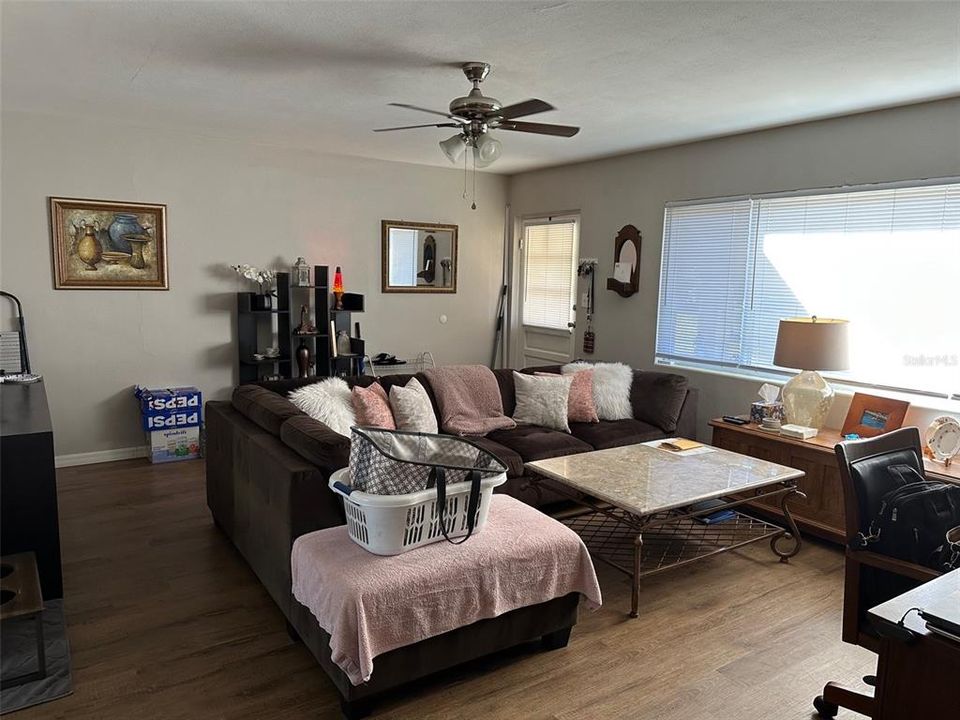 En Venta: $279,800 (3 camas, 2 baños, 1692 Pies cuadrados)