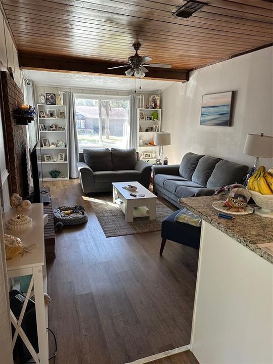 En Venta: $279,800 (3 camas, 2 baños, 1692 Pies cuadrados)