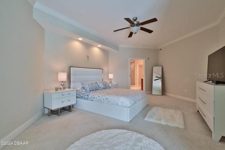 For Sale: $769,000 (2 beds, 2 baths, 2136 Square Feet)