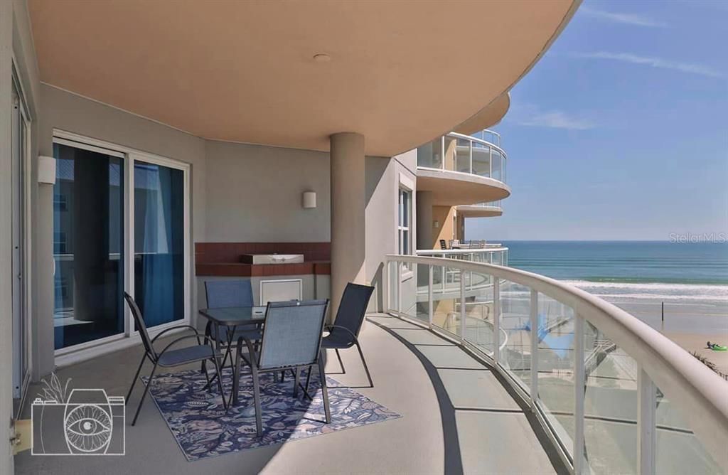 For Sale: $769,000 (2 beds, 2 baths, 2136 Square Feet)