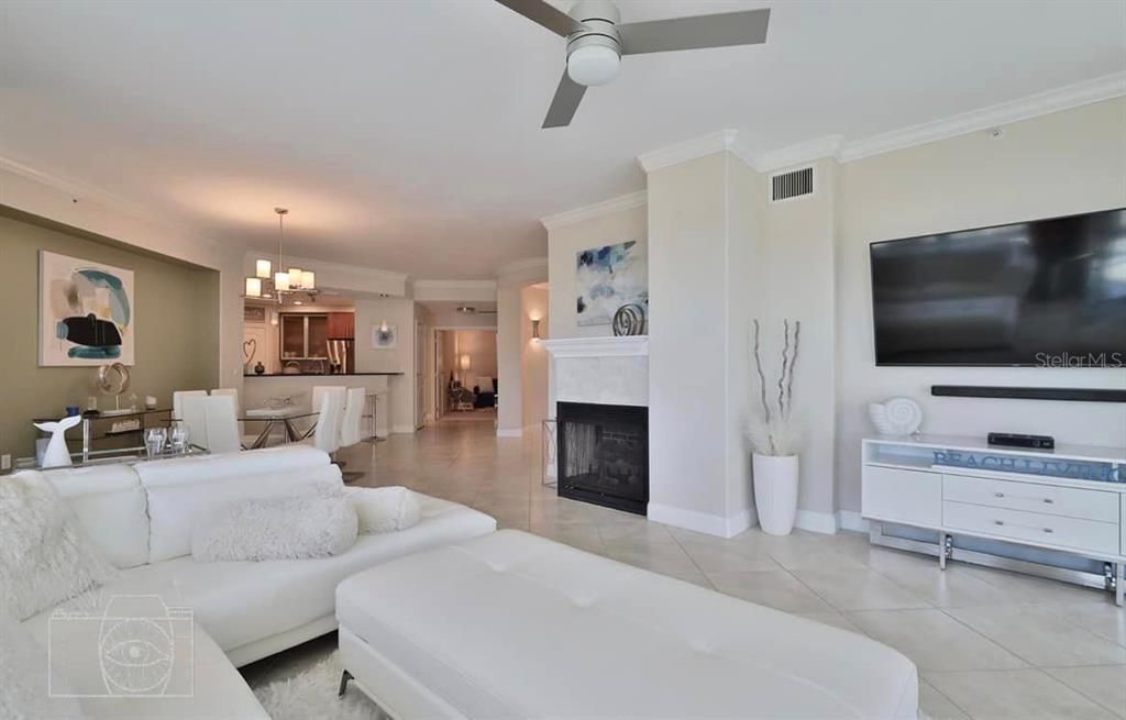 For Sale: $769,000 (2 beds, 2 baths, 2136 Square Feet)