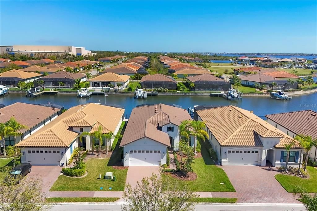 最近售出: $829,900 (3 贝兹, 2 浴室, 2230 平方英尺)