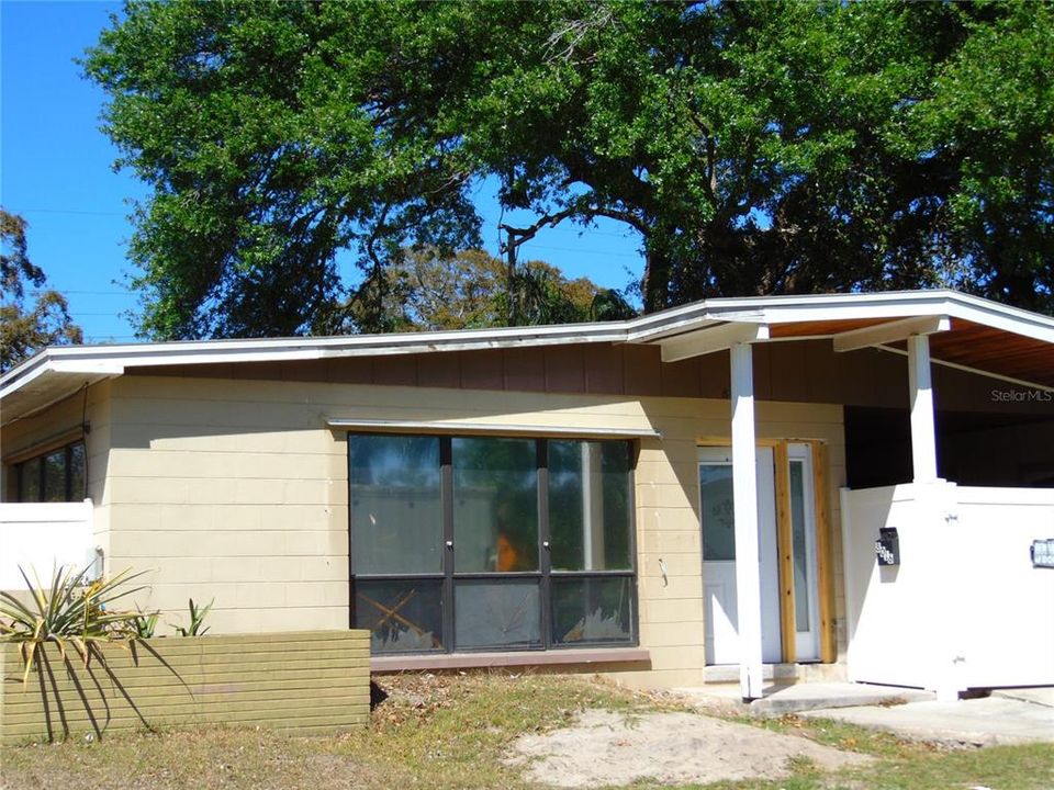 Recently Sold: $390,000 (3 beds, 2 baths, 1197 Square Feet)