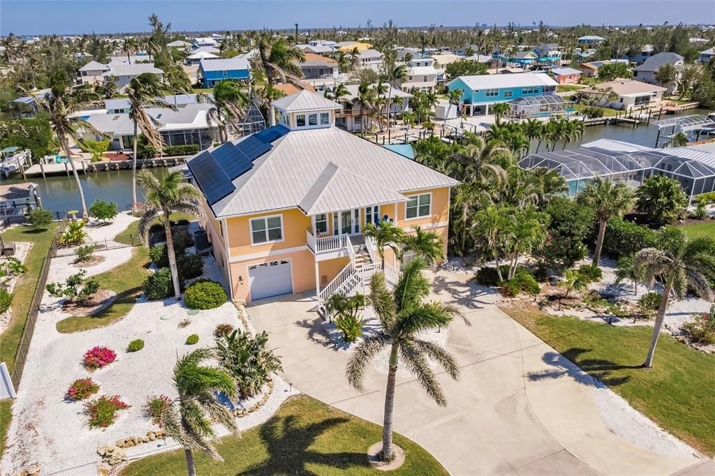 Recently Sold: $900,000 (3 beds, 3 baths, 1921 Square Feet)