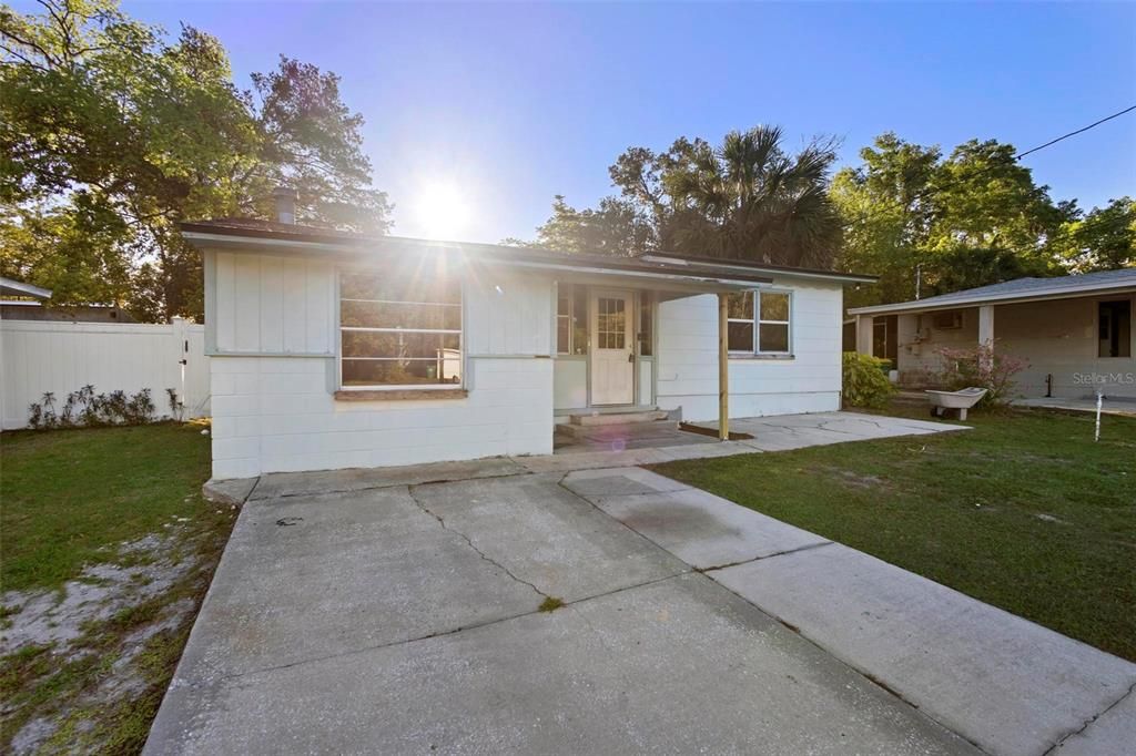 En Venta: $210,000 (2 camas, 2 baños, 1564 Pies cuadrados)