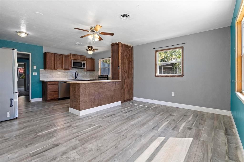 En Venta: $210,000 (2 camas, 2 baños, 1564 Pies cuadrados)